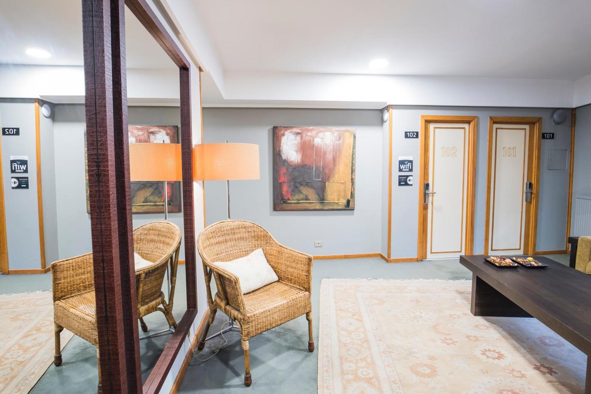 Hotel Alda Бойро Екстериор снимка