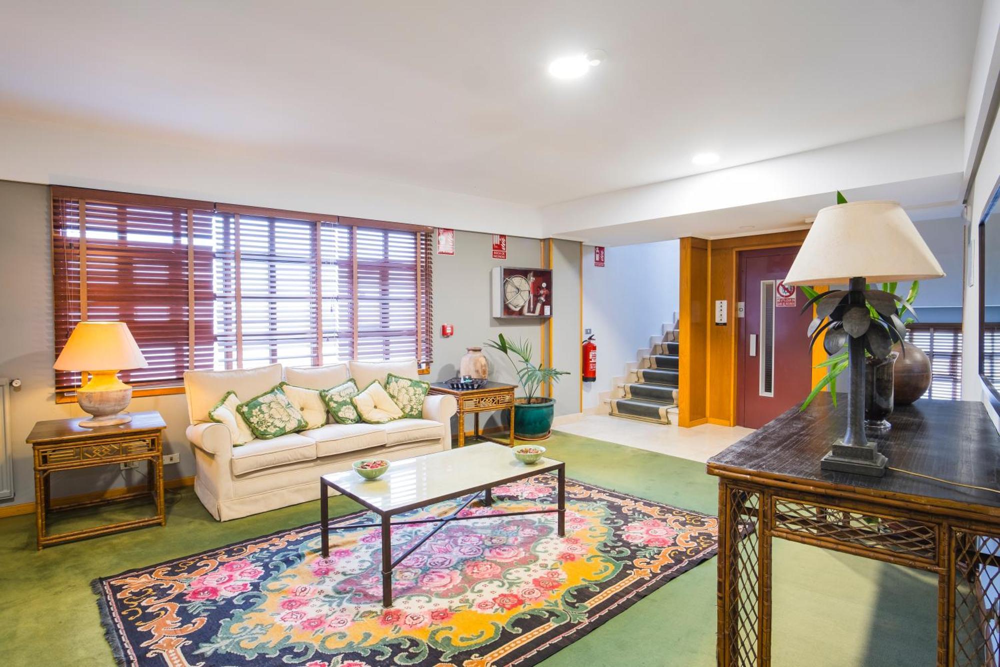Hotel Alda Бойро Екстериор снимка