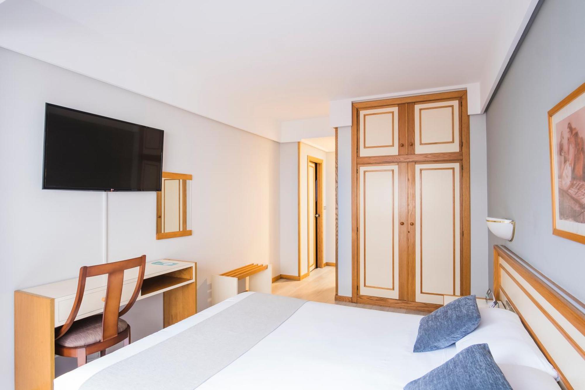 Hotel Alda Бойро Екстериор снимка