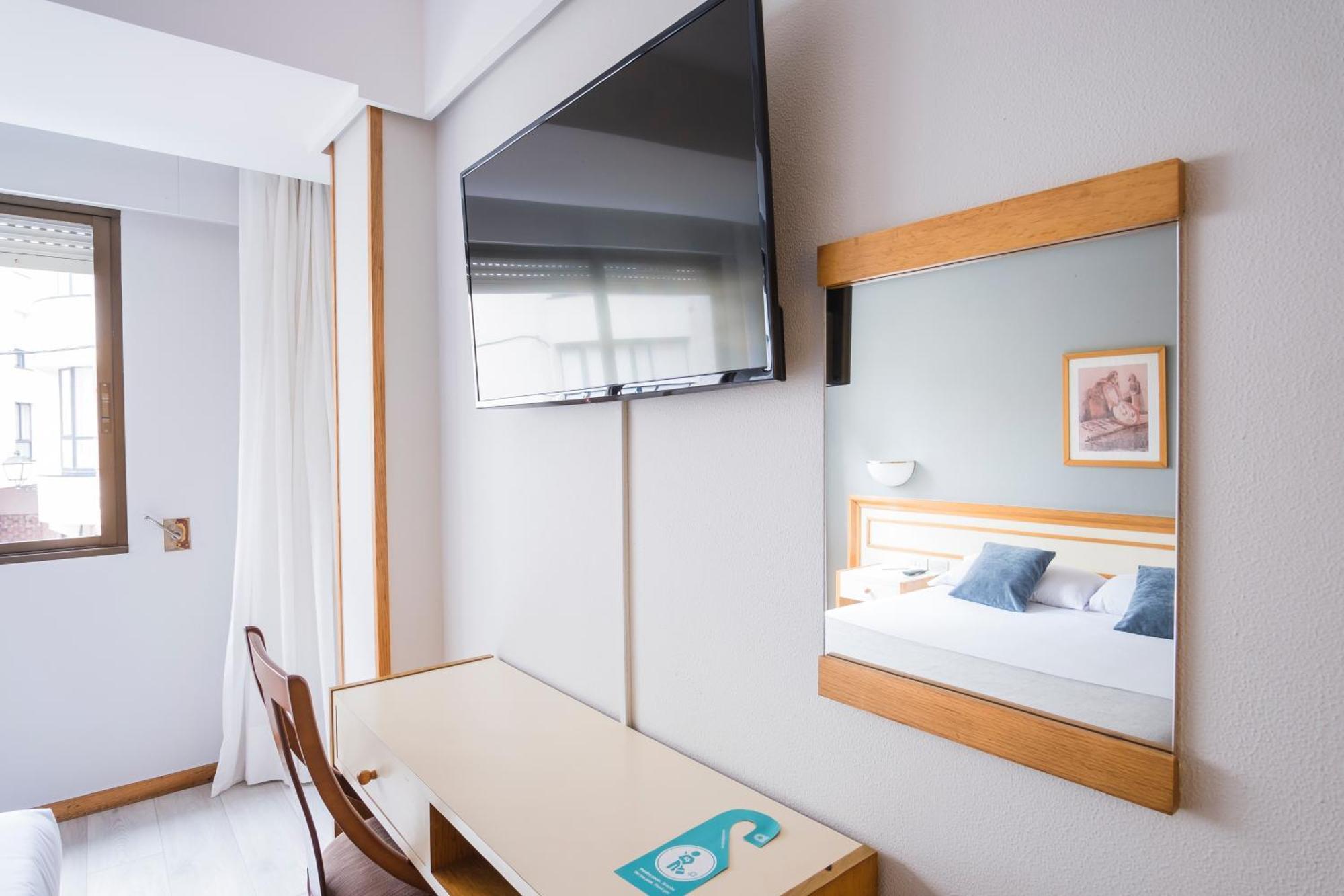 Hotel Alda Бойро Екстериор снимка