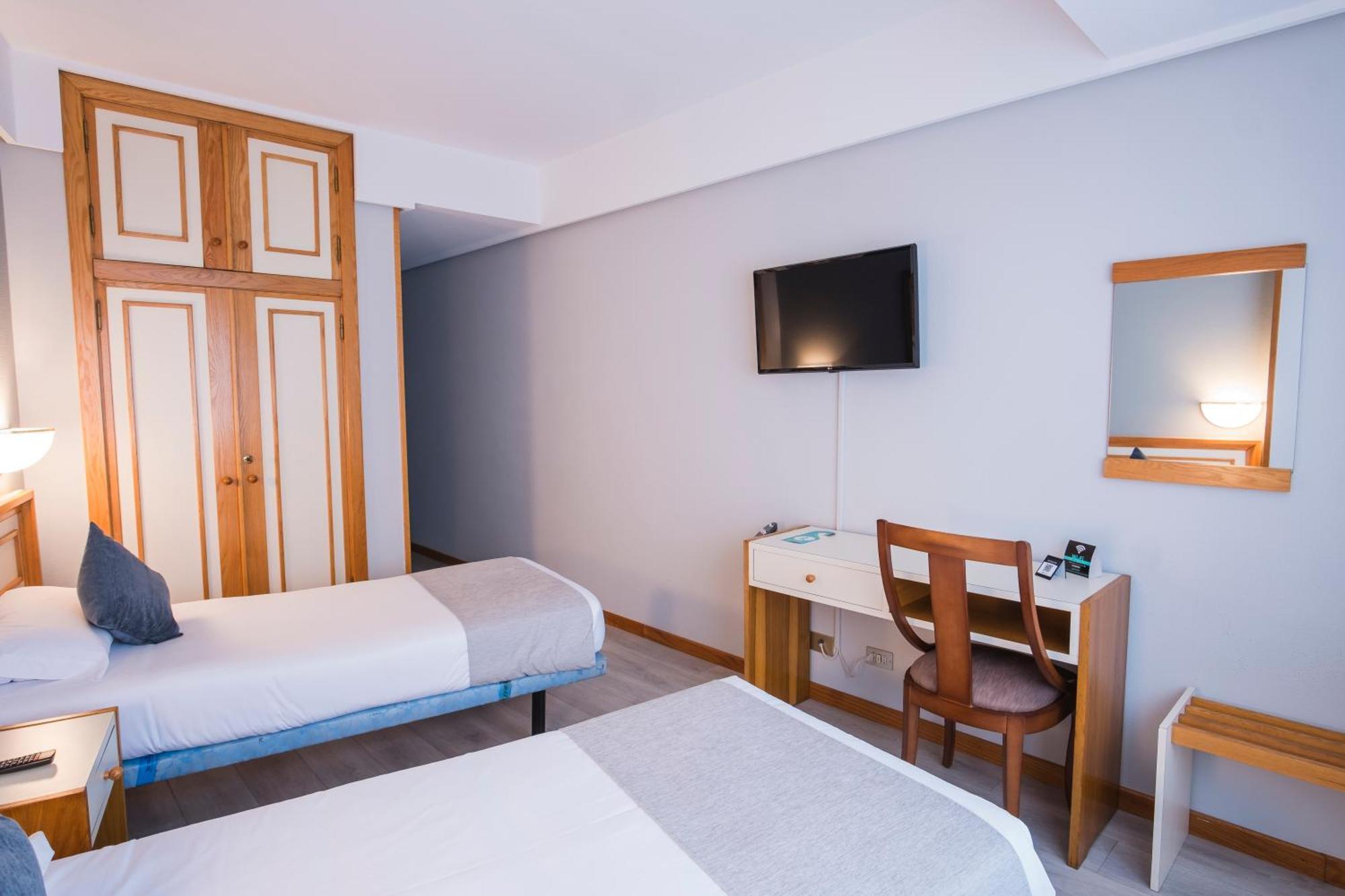 Hotel Alda Бойро Екстериор снимка