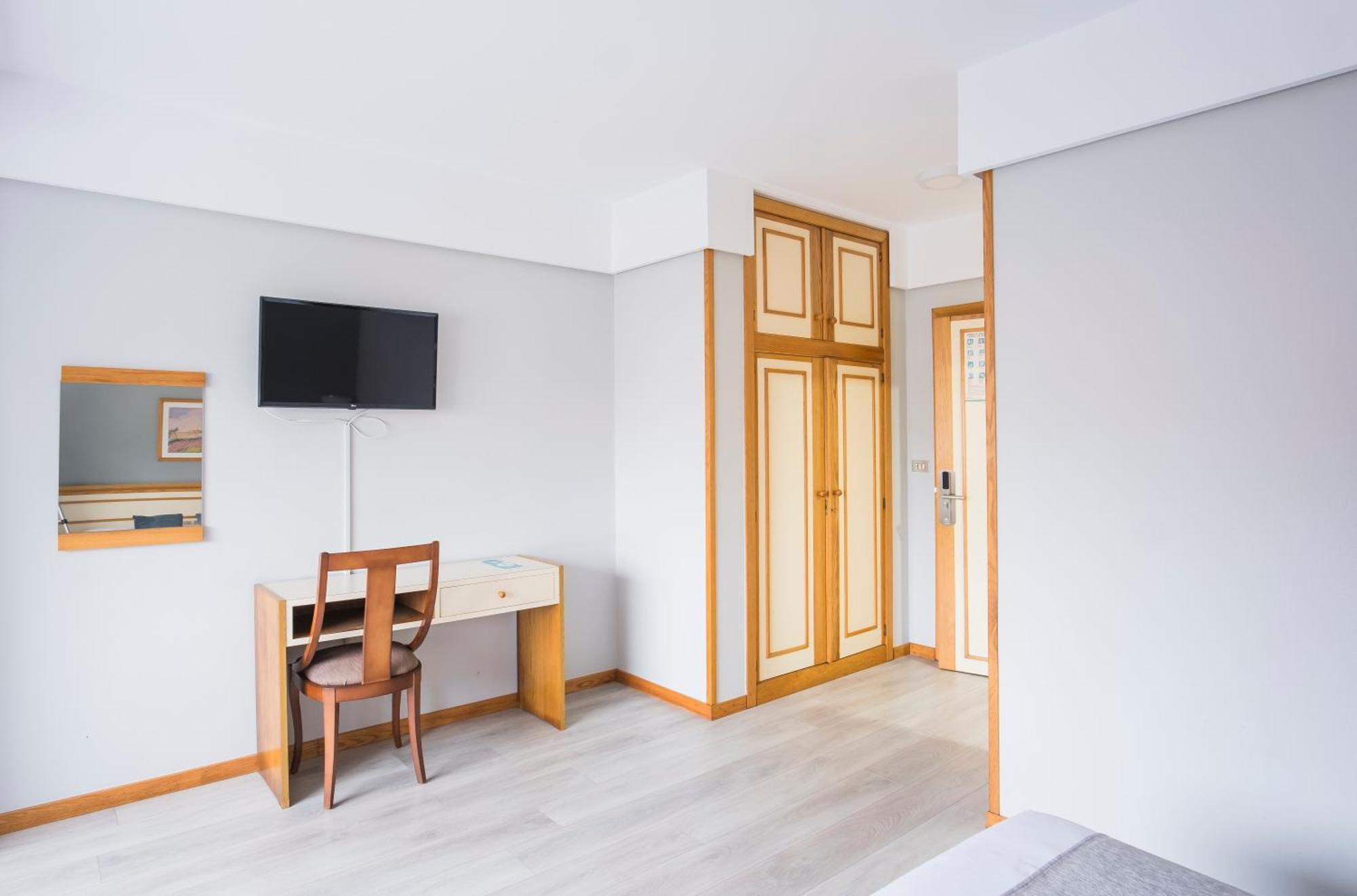 Hotel Alda Бойро Екстериор снимка