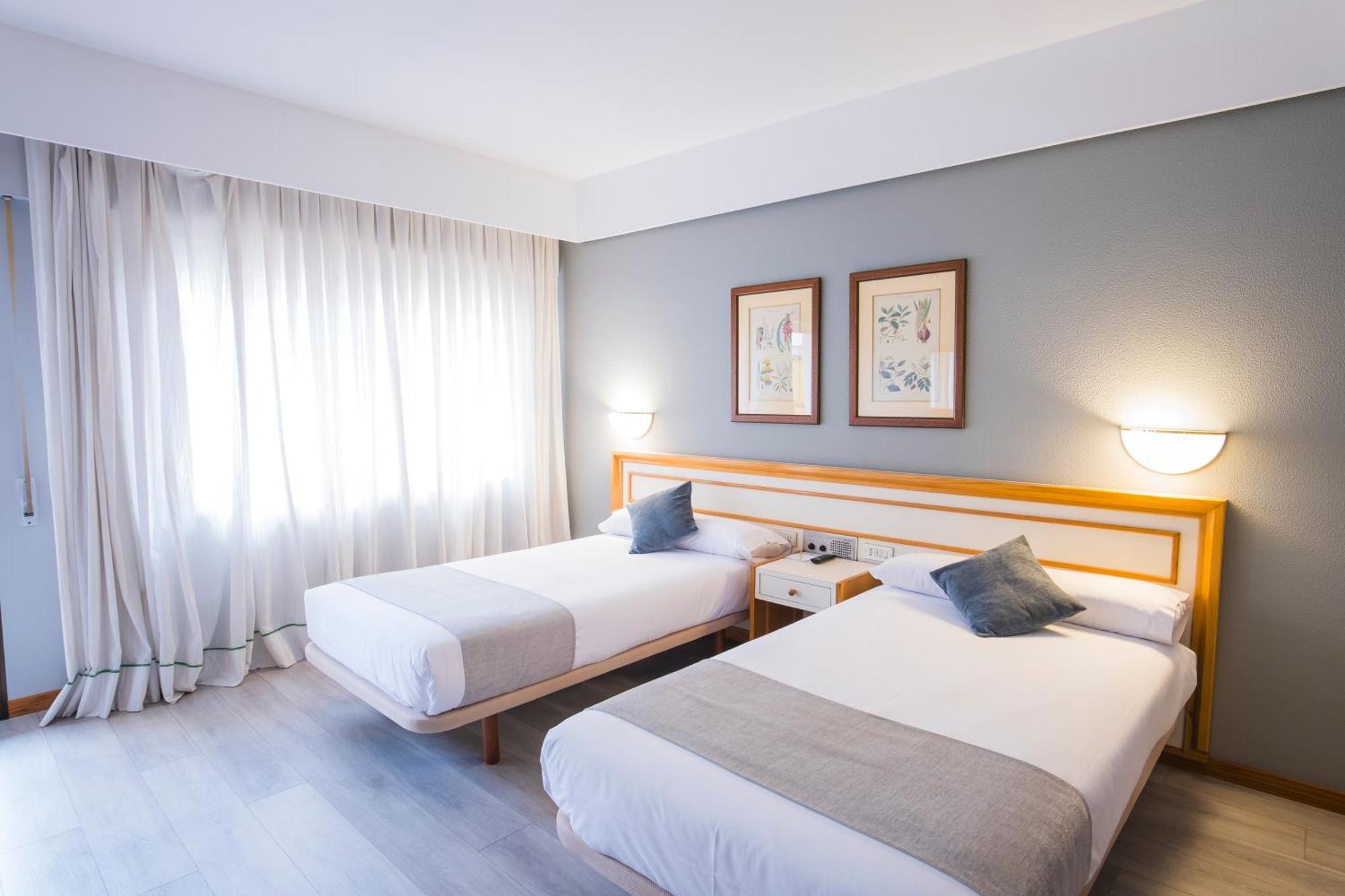 Hotel Alda Бойро Екстериор снимка